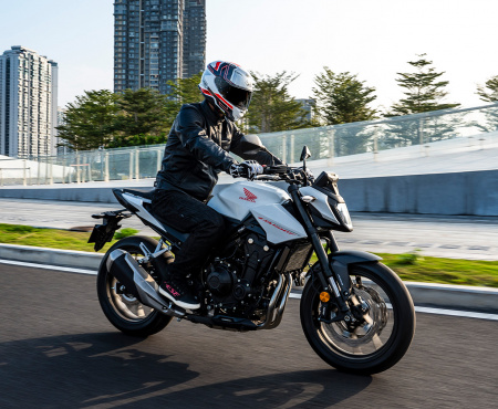 CB400F
